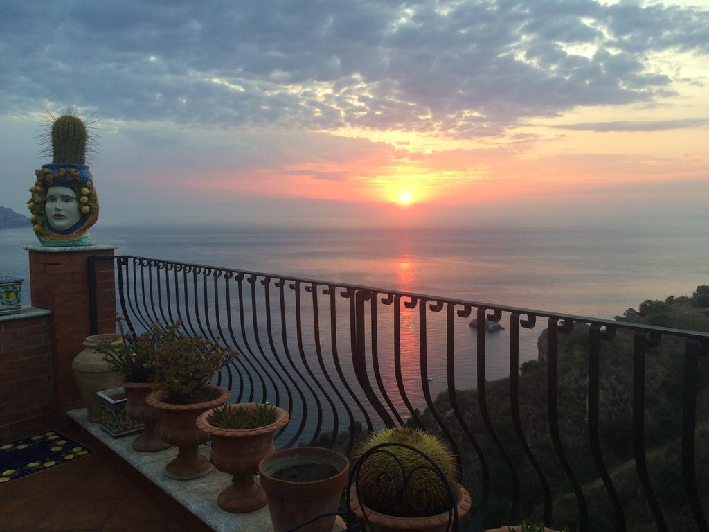 B&B Martina Taormina Eksteriør billede